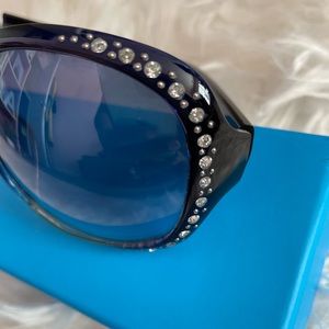 🌟The Blue Bedazzled Sunglasses🌟